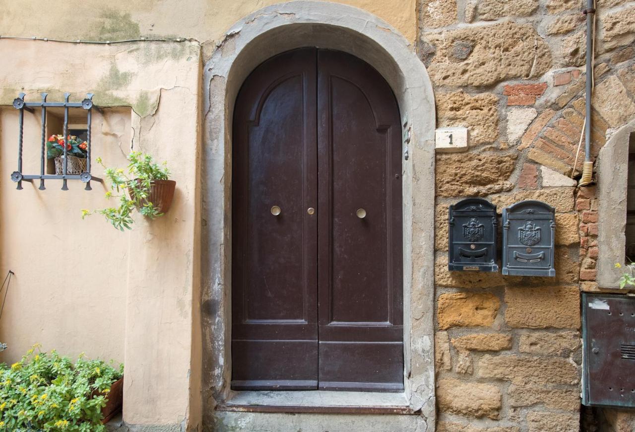 Residenza Porta All'Arco Volterra Exterior photo